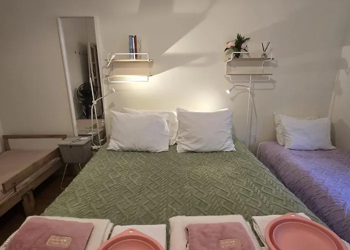 Majesticlara Bed and Breakfast